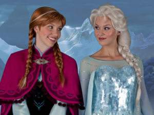Anna-and-Elsa-in-Walt-Disney-World