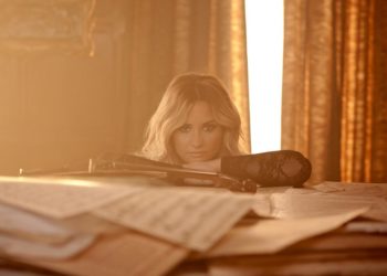 Demi Lovato Premieres “Let It Go” Music Video From ‘Frozen’
