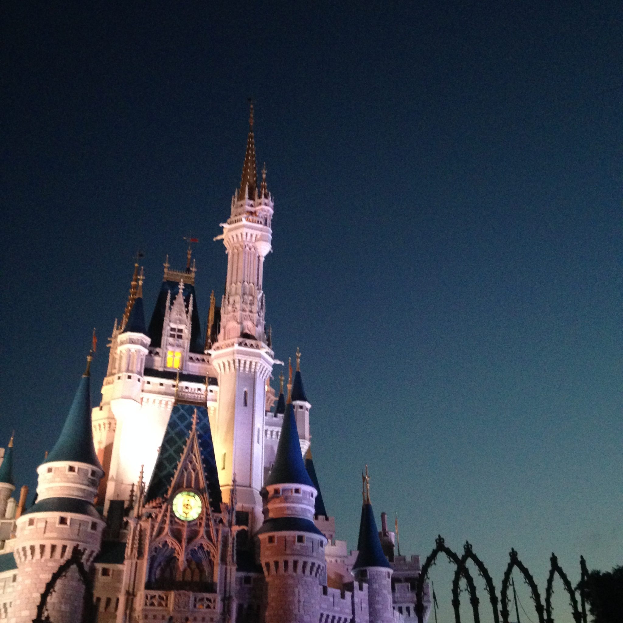 Magic-Kingdom-Cinderella-Castle